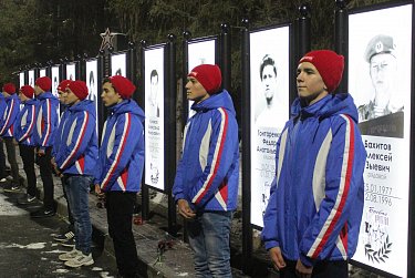 Сохраняя память о героях